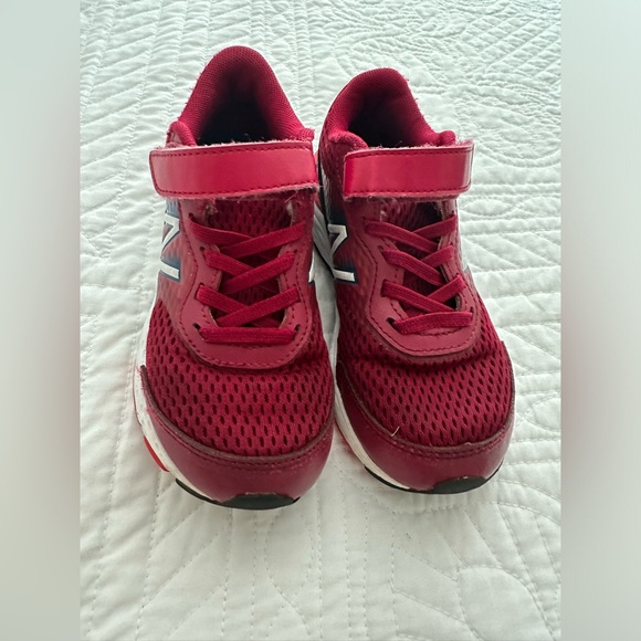 New Balance 680 V6 Running Shoes Red, Little Kids size 12 - Picture 3 of 7